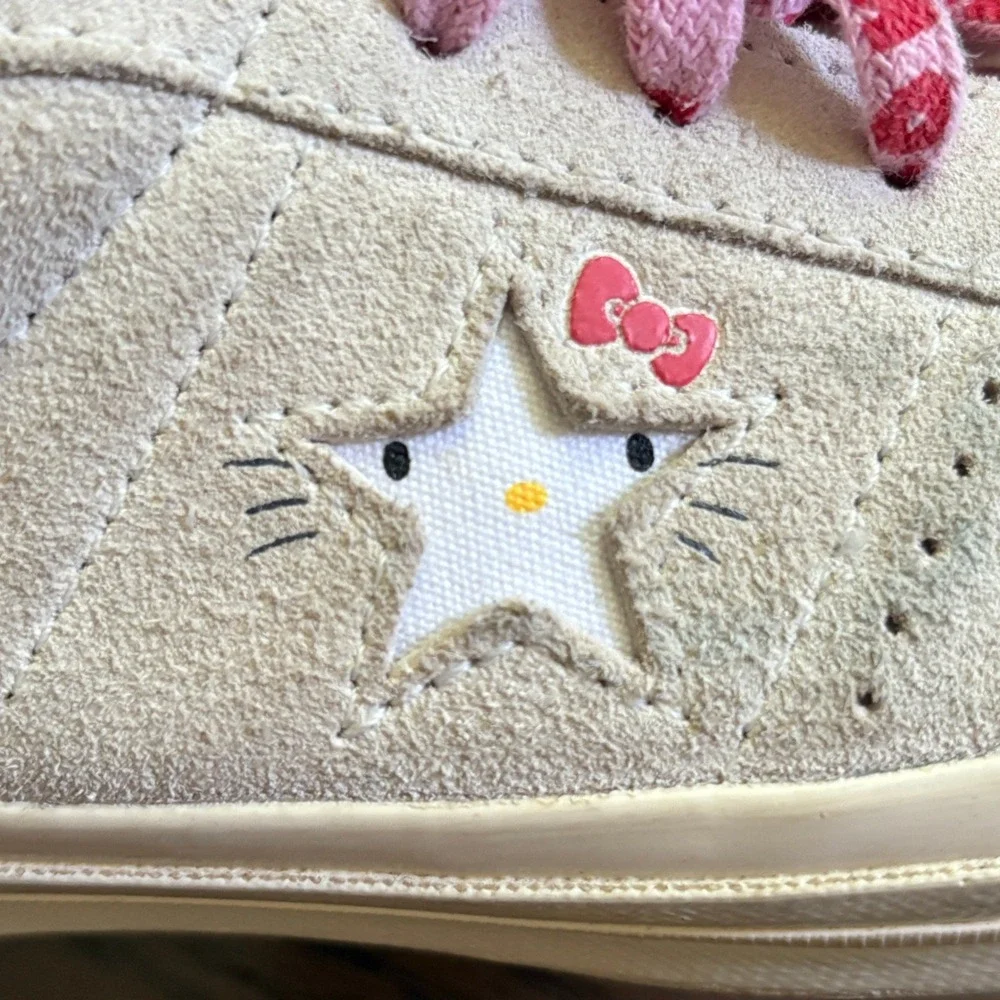 Hello‎ Kitty Converse One Star Sneakers Women Sz 6.5 Gray Suede Pink Laces - Picture 5 of 12